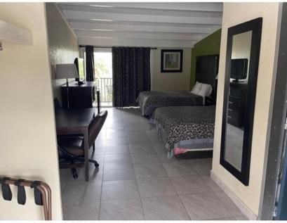 Regency Inn Perry Eksteriør billede